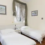 Plr Luxury Rooms Apartment