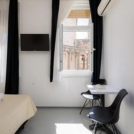 Plr Luxury Rooms