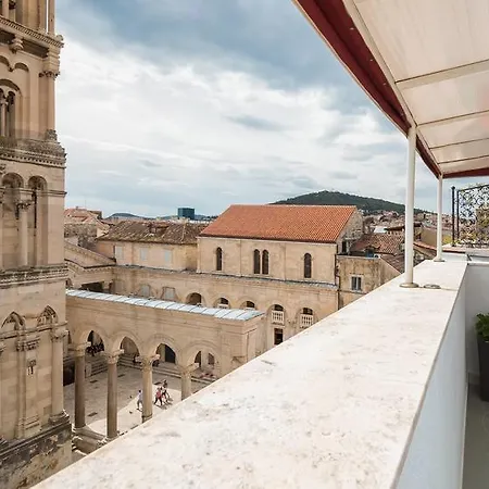 Διαμέρισμα Plr Luxury *