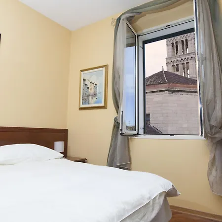Apartment Plr Luxury Rooms Split