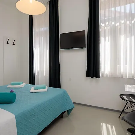 Plr Luxury Rooms