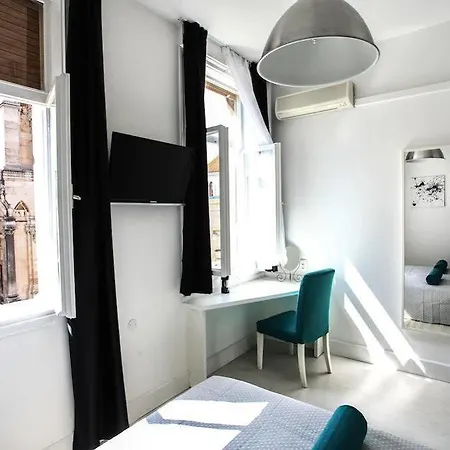 Plr Luxury Rooms *