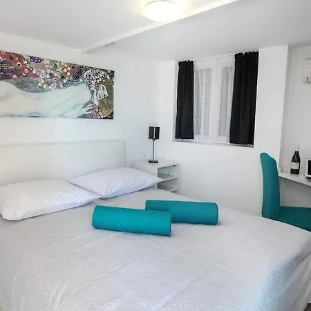 Apartment Plr Luxury Rooms *